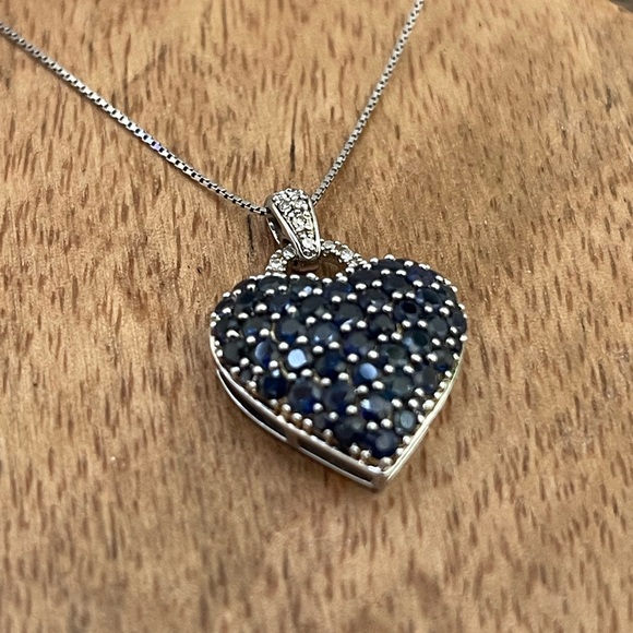 Sapphire and Diamonds Necklace - Picture 3 of 12